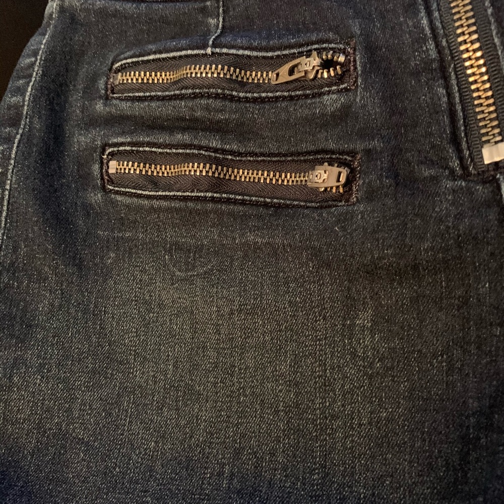Guess Denim Shorts - Picture 6 of 6